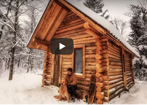 Man builds entire log cabin with hand tools